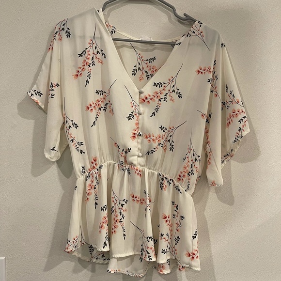 Sienna sky Flowy flower peplum shirt - Picture 1 of 2